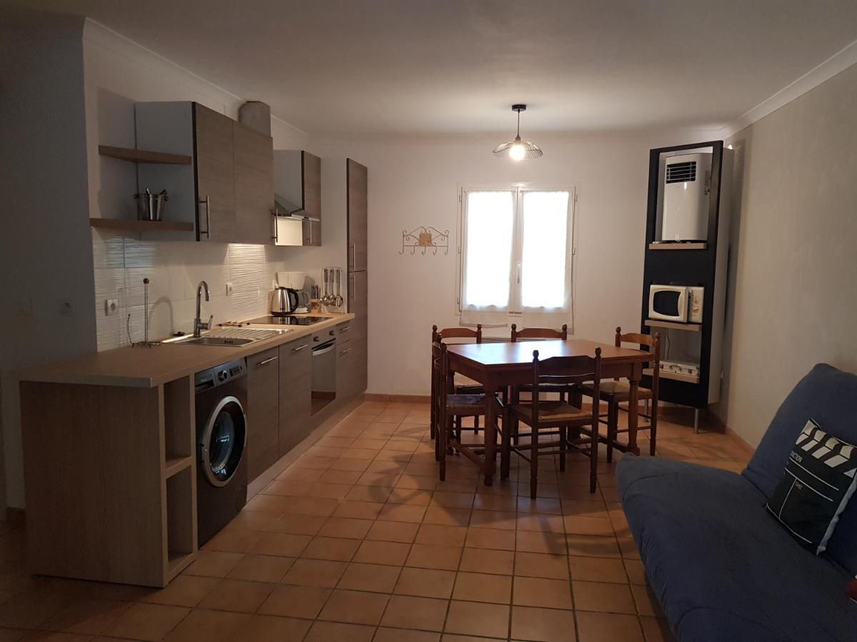 Les Gîtes de l'Arbousier Quissac  Extérieur photo