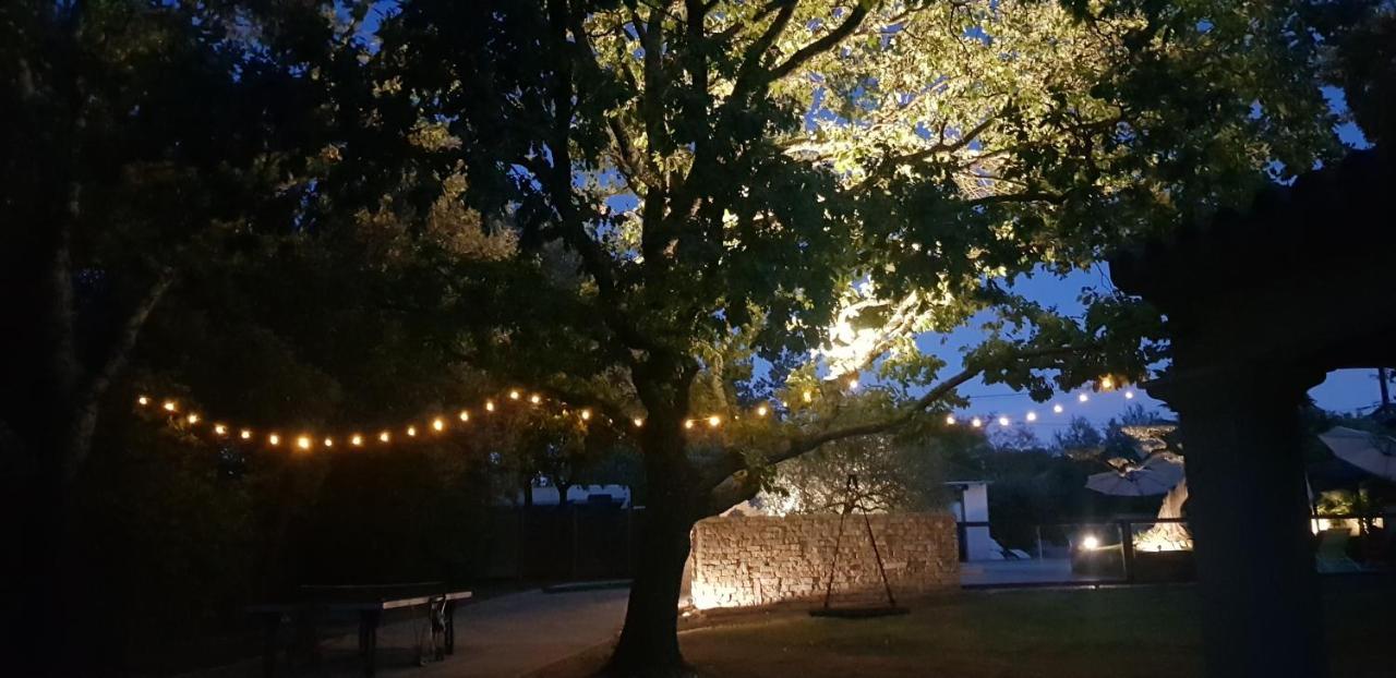 Les Gîtes de l'Arbousier Quissac  Extérieur photo