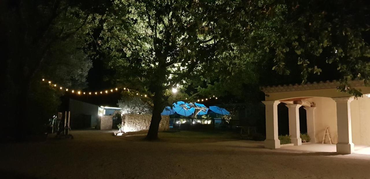 Les Gîtes de l'Arbousier Quissac  Extérieur photo